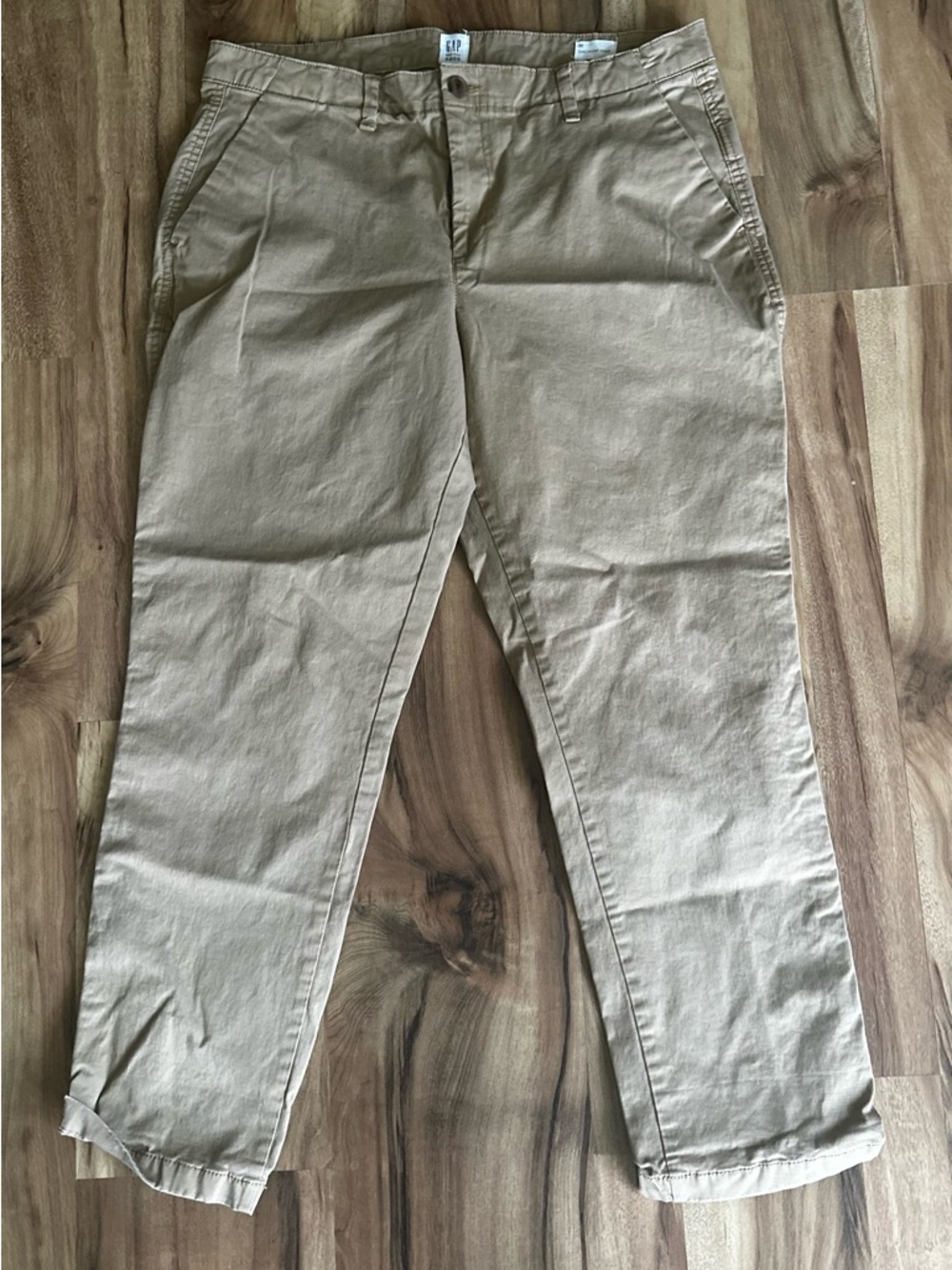 GAP Women's Cropped Straight-Leg Pants in Light Khaki